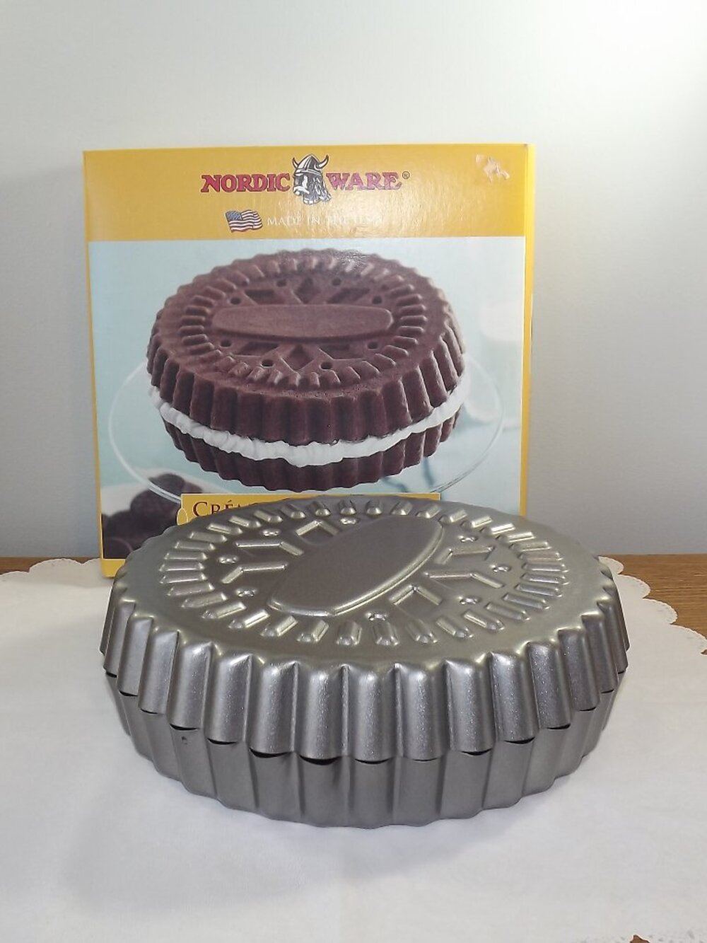 Nordic Ware Silver Cookie-Shaped Cake Pan Set